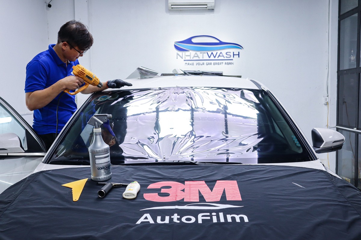 dán phim cach nhiet hue