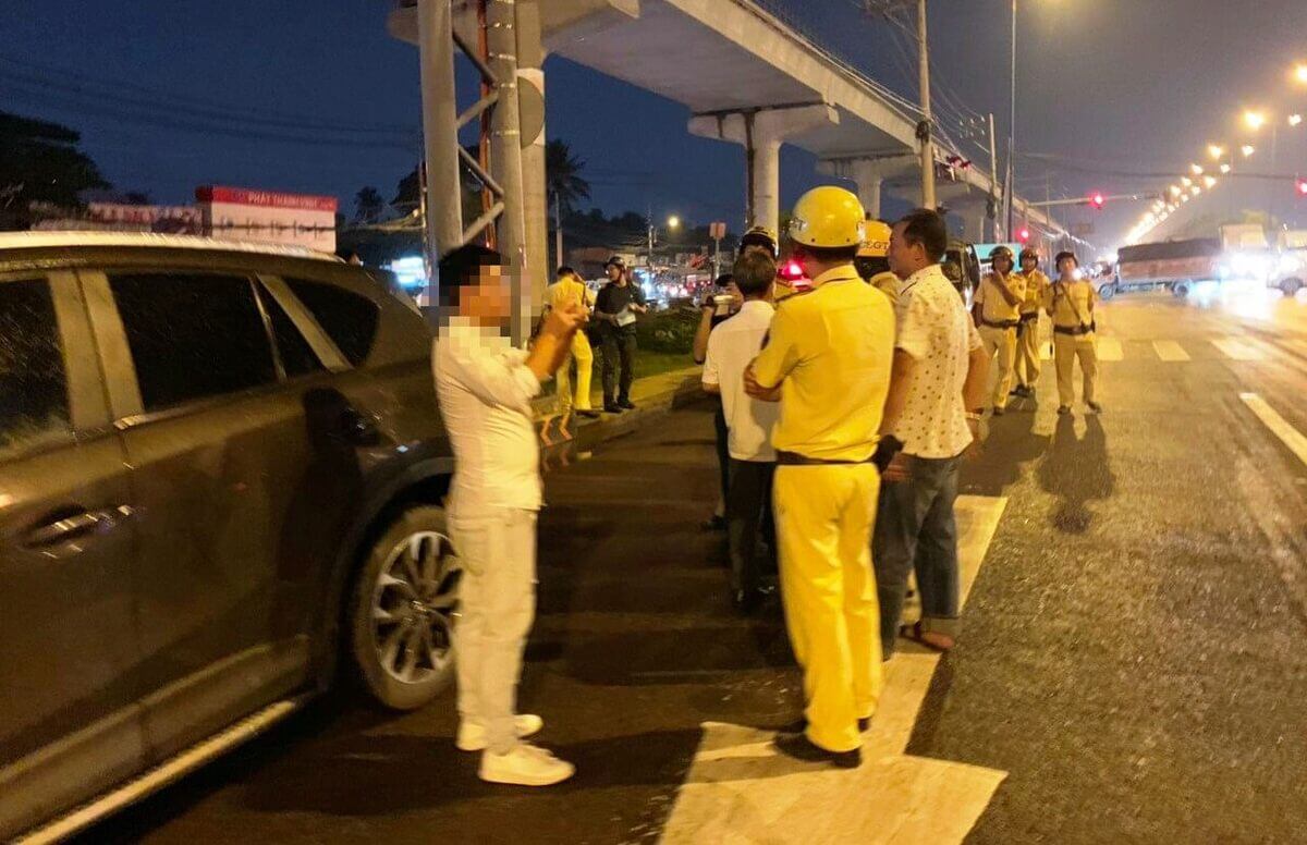 do den xe o to co bi phat khong