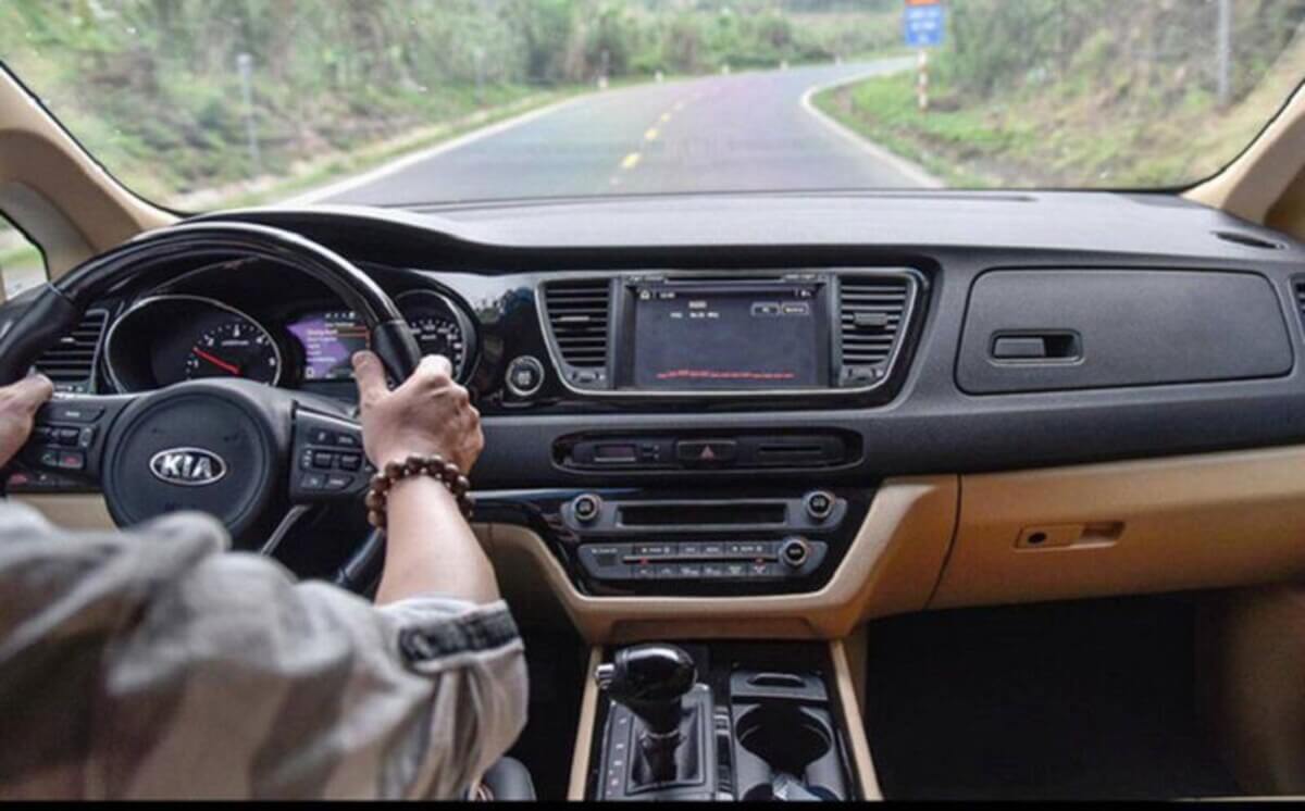 ve sinh buong dot o to