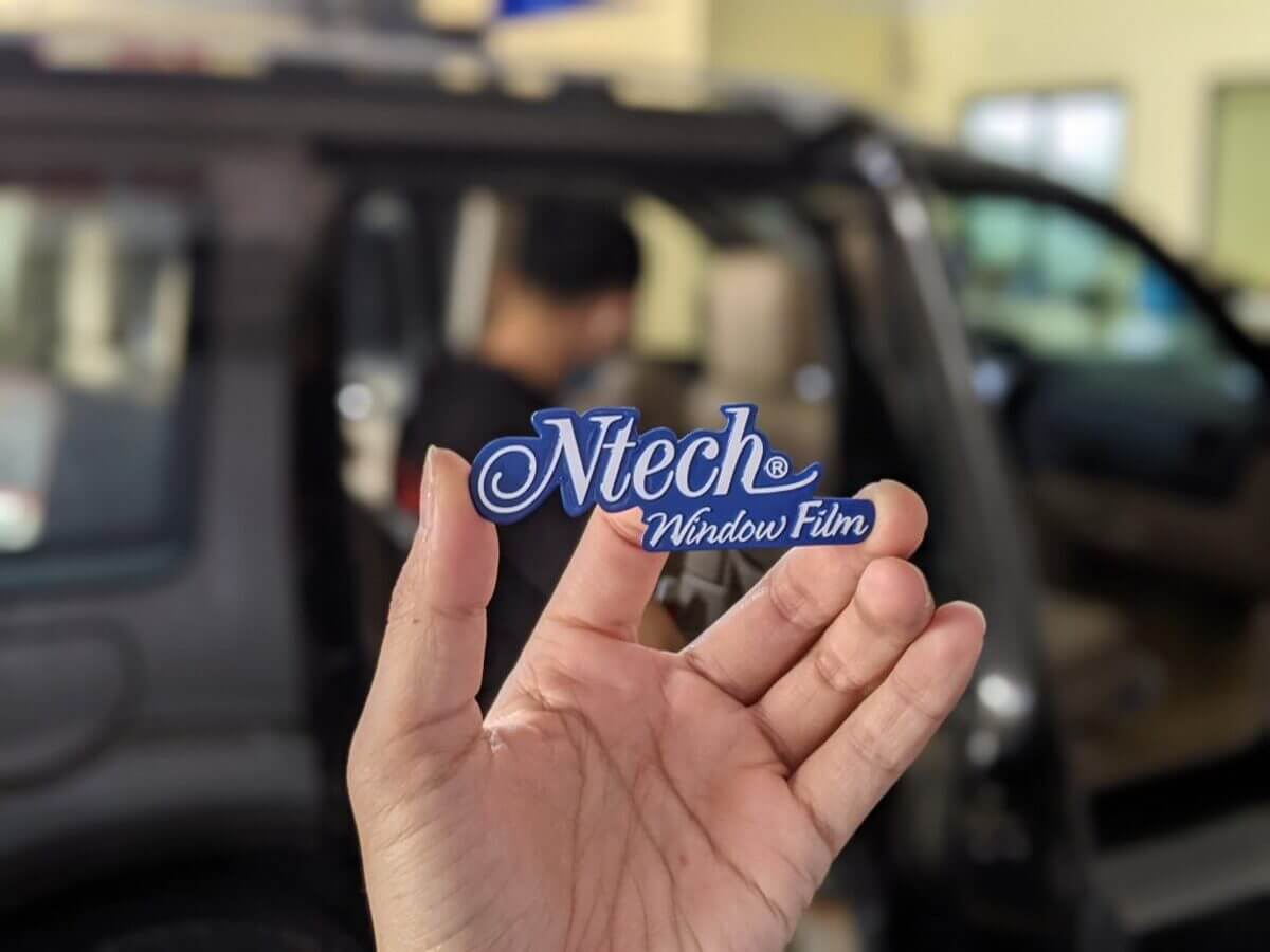 cach dan phim cach nhiet cho o to