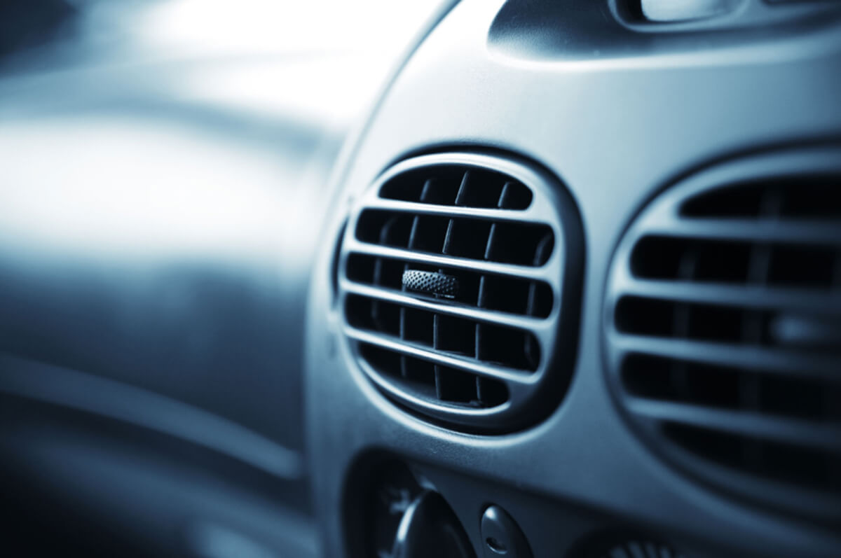 ve sinh dieu hoa o to