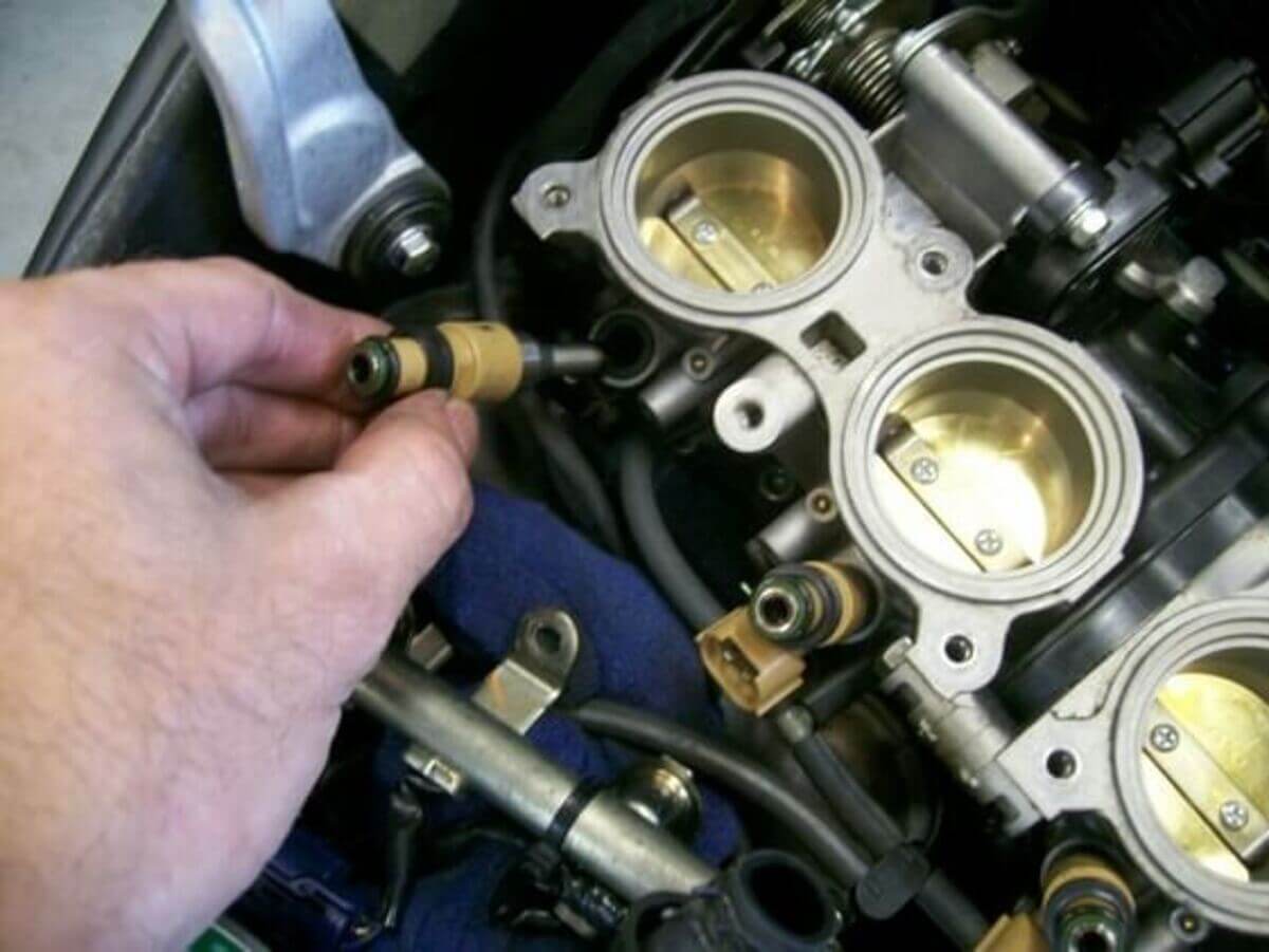 ve sinh kim phun o to