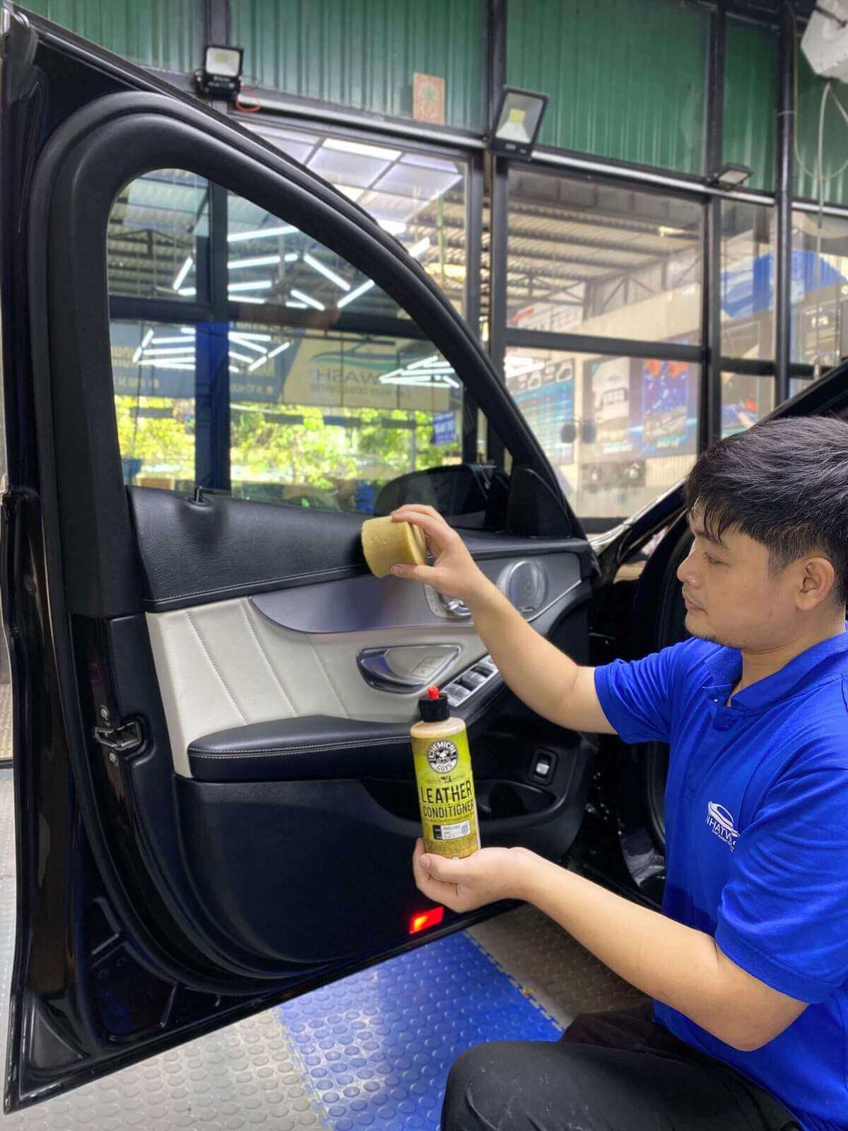 ve sinh noi that o to hue