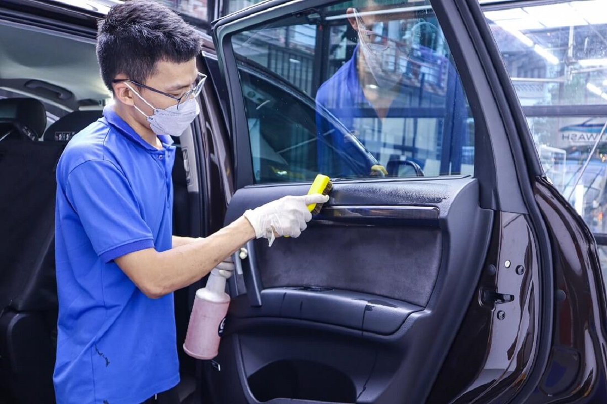 ve sinh noi that o to hue