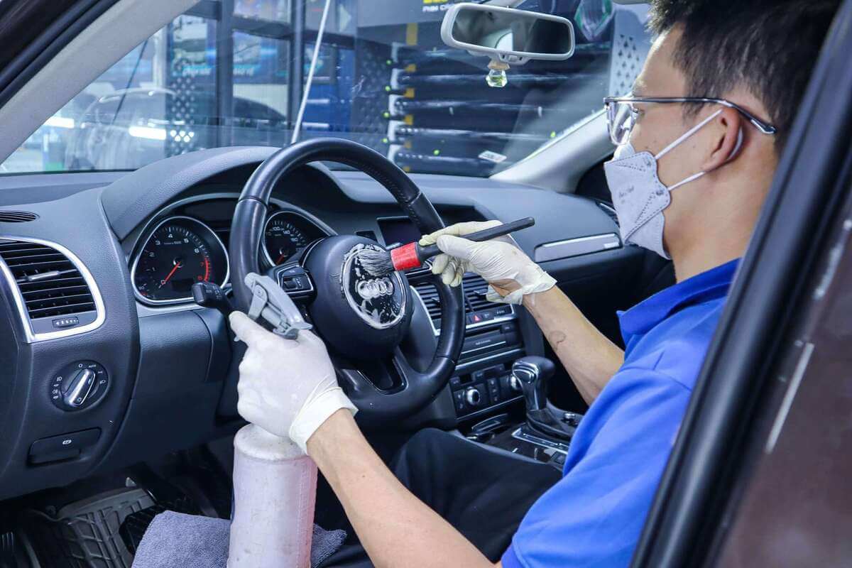 ve sinh noi that o to hue