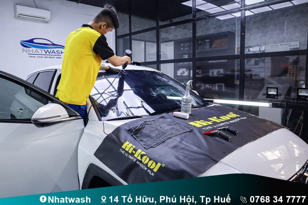 xe o to moi nen lap phu kien gi