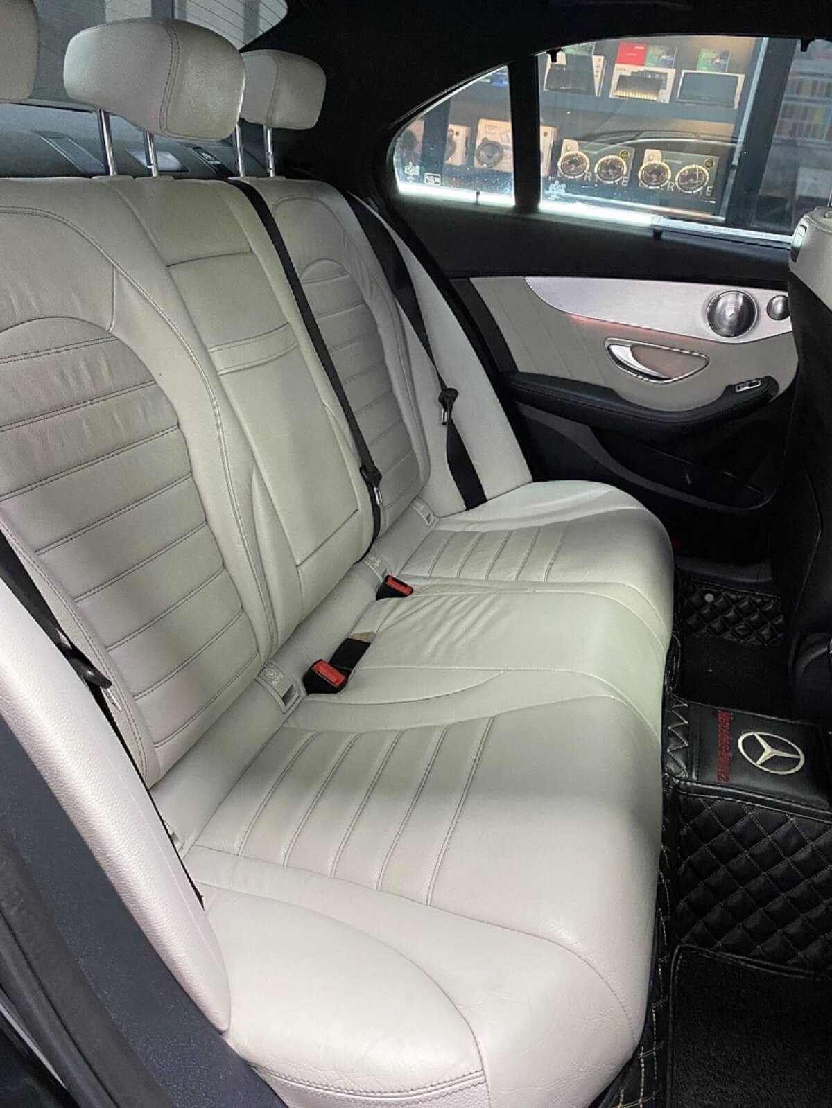 boc ghe da xe o to tai hue