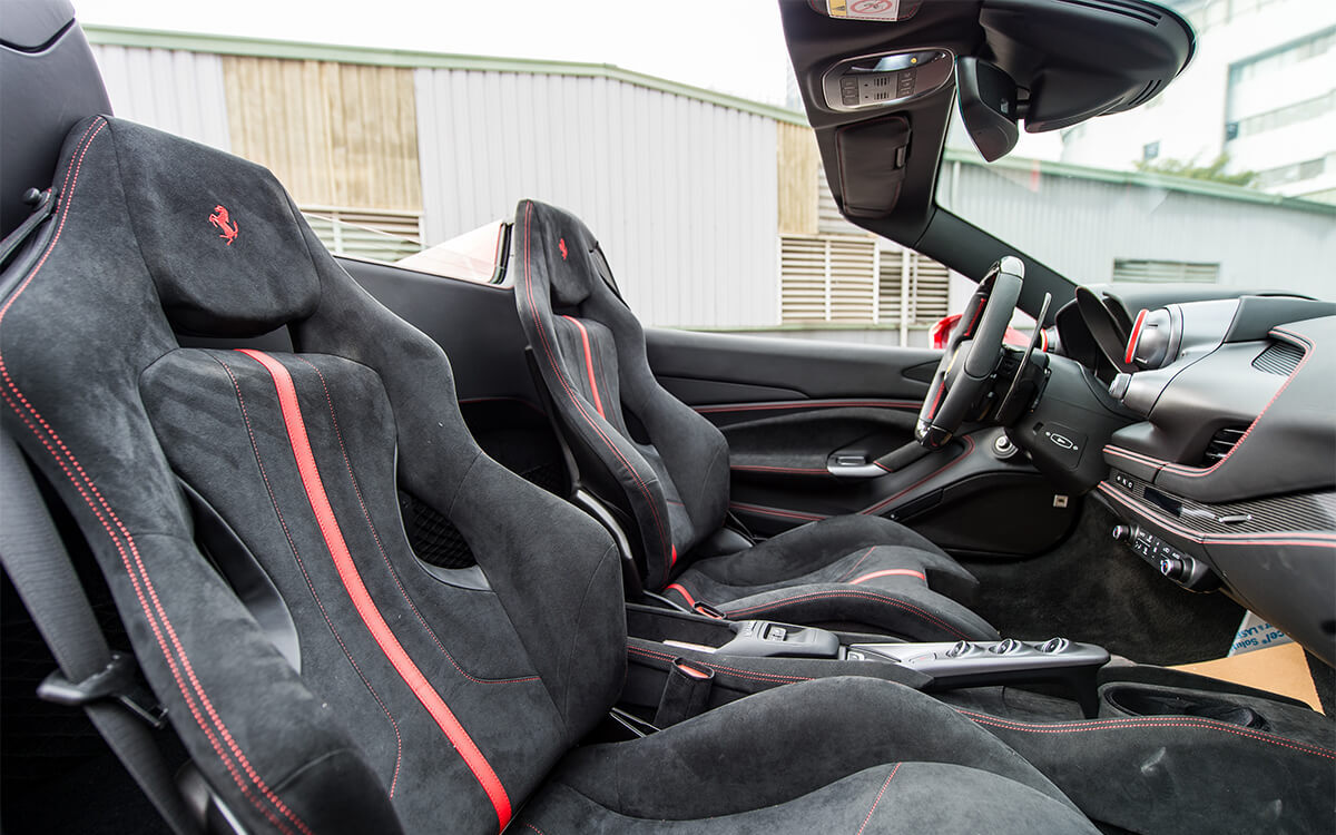 boc ghe da xe o to tai hue